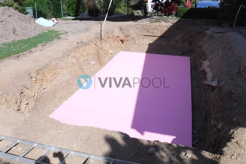 plyta betonowa pod basen ceramiczny, montaz basenu wkopywanego vivapool,