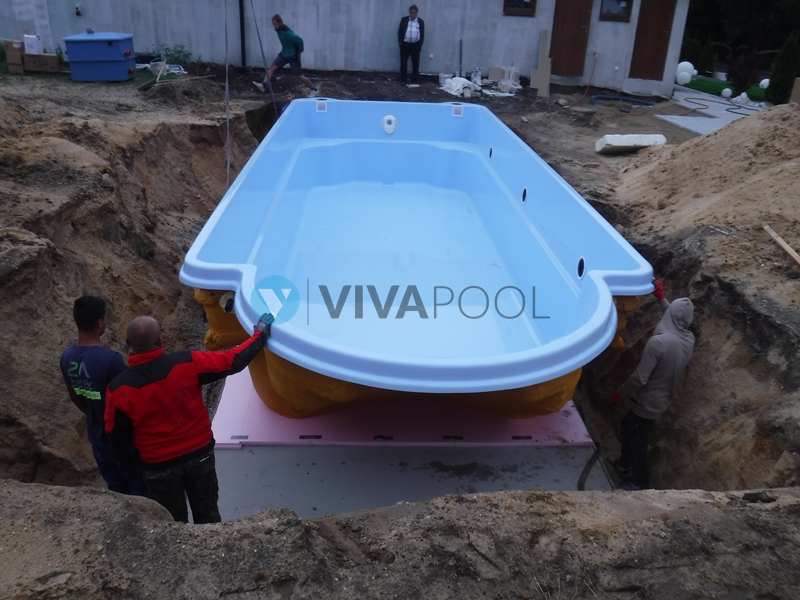 montaz basenu poliestrowego, vivapool baseny ogrodowe, gotowe baseny