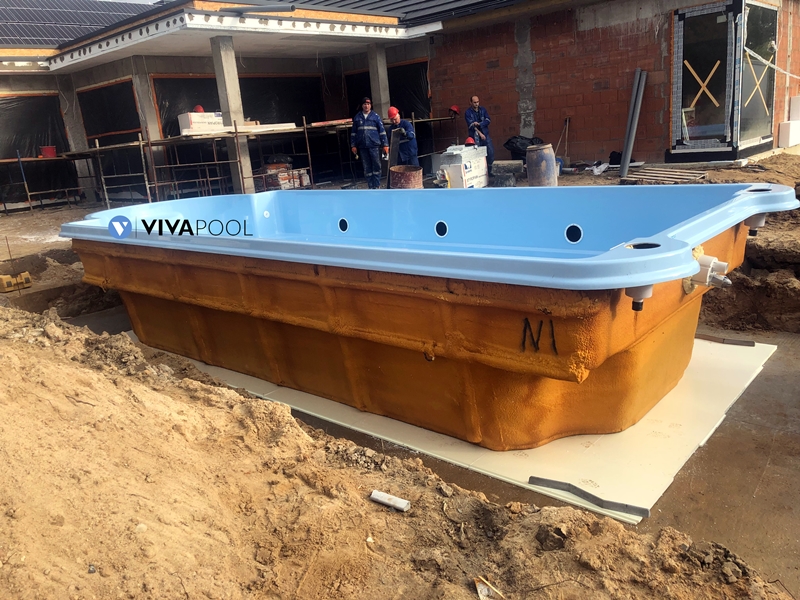 gotowy basen poliestrowy, montaz basenu wkopywanego czestochwa vivapool radomsko