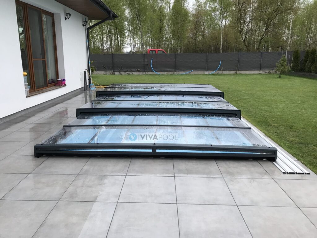 Nowoczesne zadaszenie 7,75 x 3,50 x 0,50 na basen PRESTIGE R1 z jedną szyną PC lity MOCNE