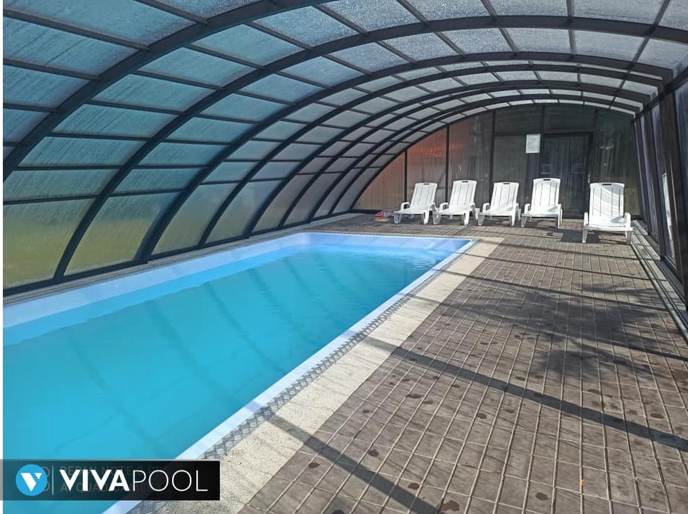 Eleganckie zadaszenie na basen wysokie OPTIMA 9,0 x 4,00 x 2,25 poliwęglan lity pokrywa basenowa jacuzzi