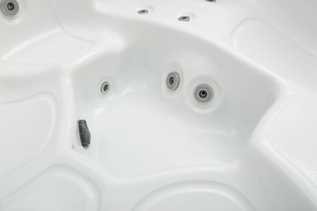 TEBAS LuxSpa DORSIA – nowoczesne jacuzzi ogrodowe 6-osobowe z hydromasażem