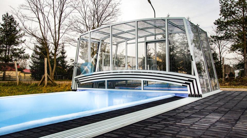 vivapool-radomsko-imponujaca-zaslona-ogrodowa