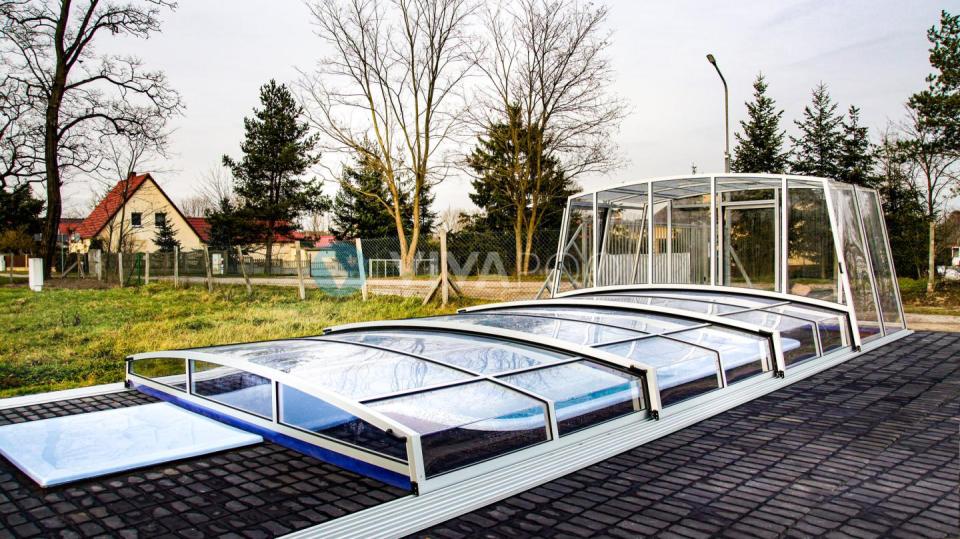 vivapool-radomsko-majestatyczny-dach-posesja
