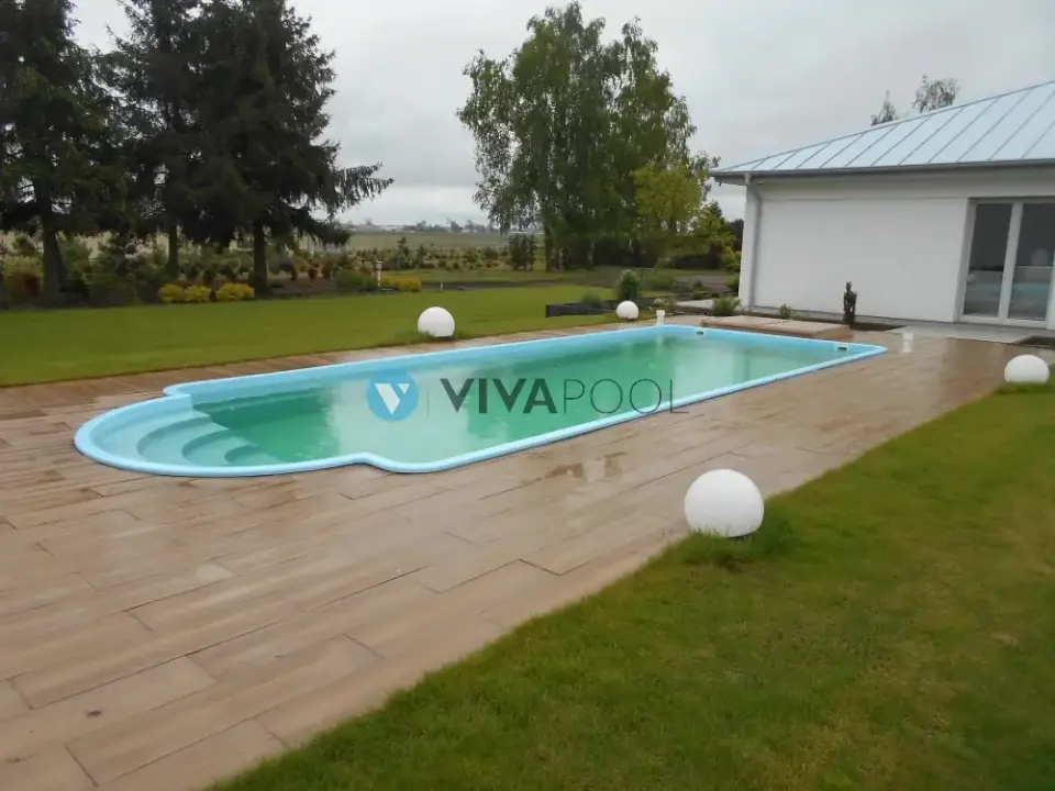 vivapool-radomsko-imponujacy-basen-oaza-prywatna