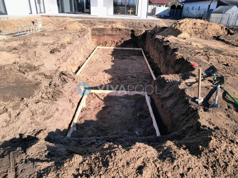 vivapool-polen-kleiner-poolmontage-prazision